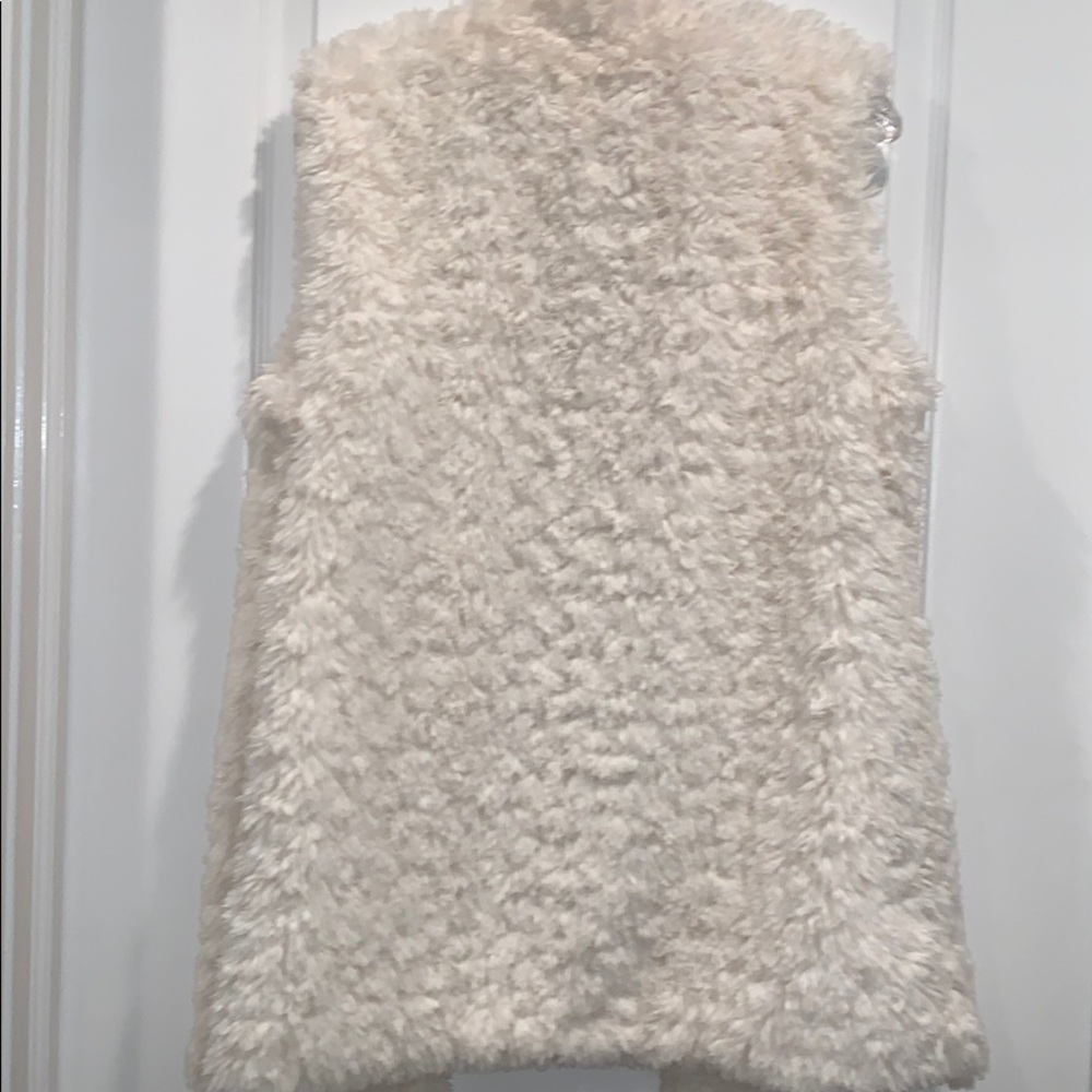 New Bernardo long Furry Light Cream Vest - Picture 4 of 6